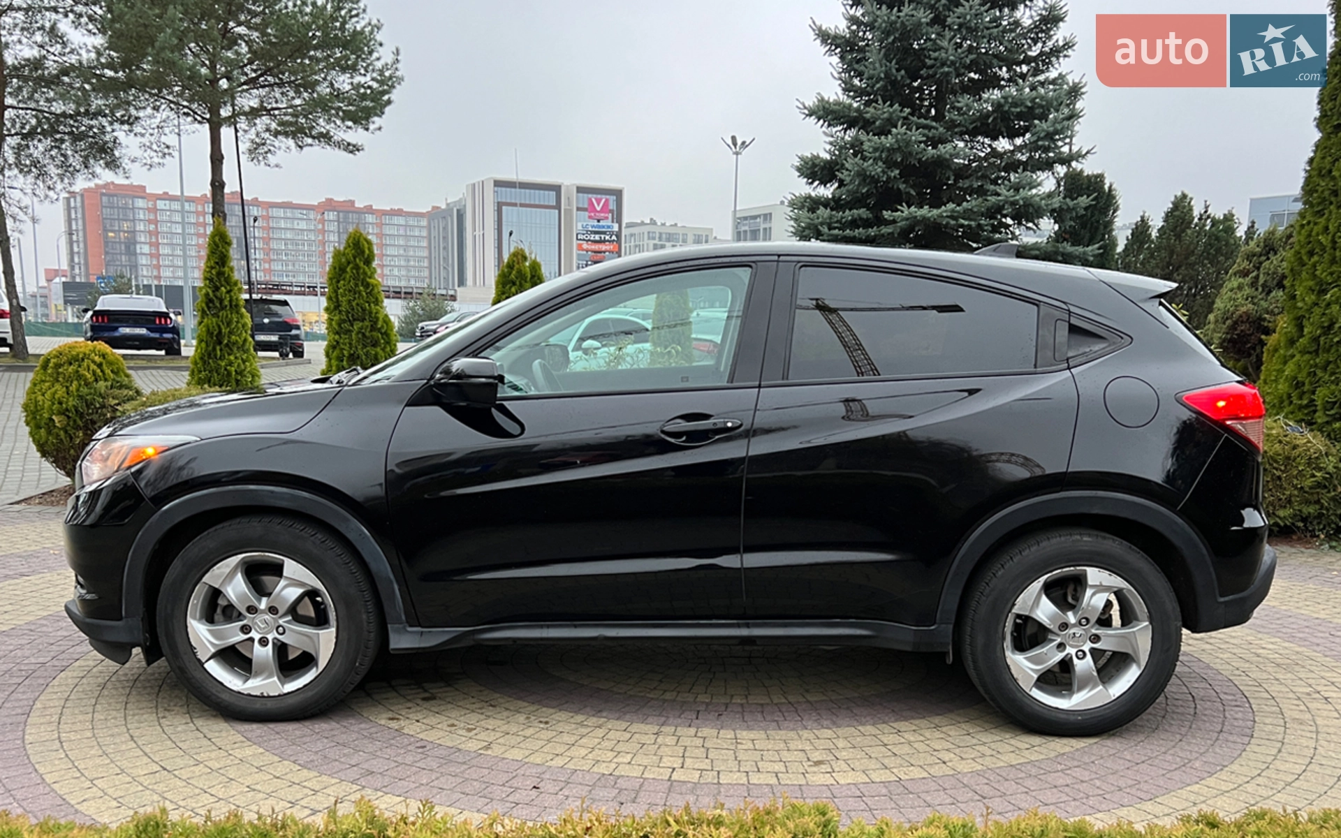 Honda HR-V 2017 VIN 3CZRU6H55HM711811 фото оголошення 4 з 5
