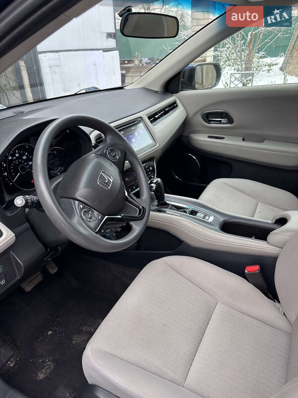 Внедорожник / Кроссовер Honda HR-V 2017 в Харькове