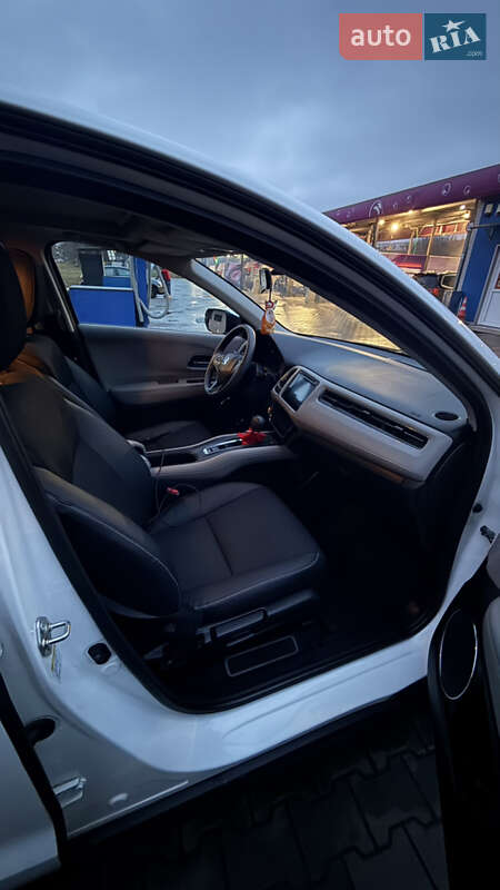 Внедорожник / Кроссовер Honda HR-V 2016 в Киеве