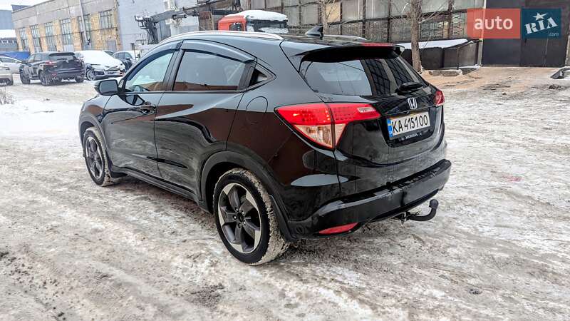 Внедорожник / Кроссовер Honda HR-V 2018 в Киеве