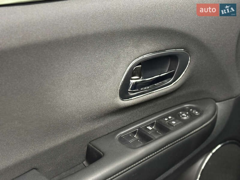 Внедорожник / Кроссовер Honda HR-V 2021 в Николаеве