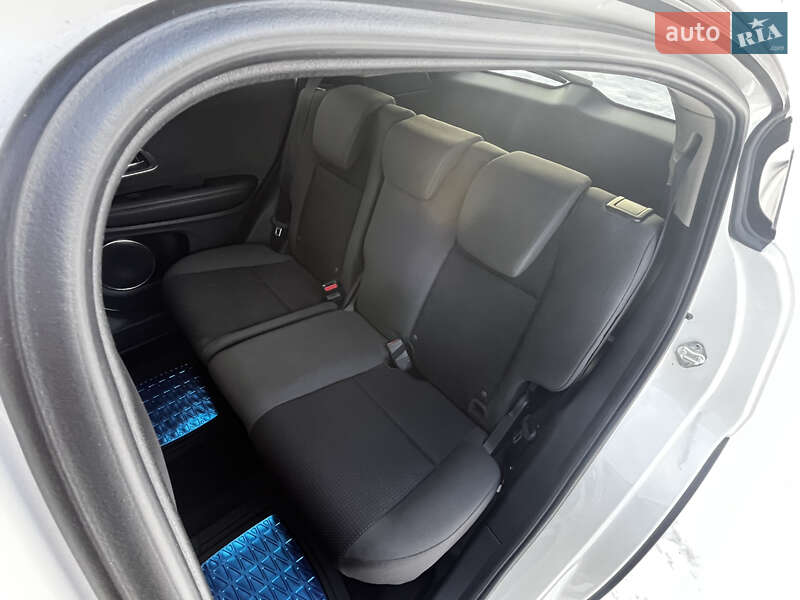 Внедорожник / Кроссовер Honda HR-V 2021 в Львове фото 9 Внедорожник / Кроссовер Honda HR-V 2021 в Львове