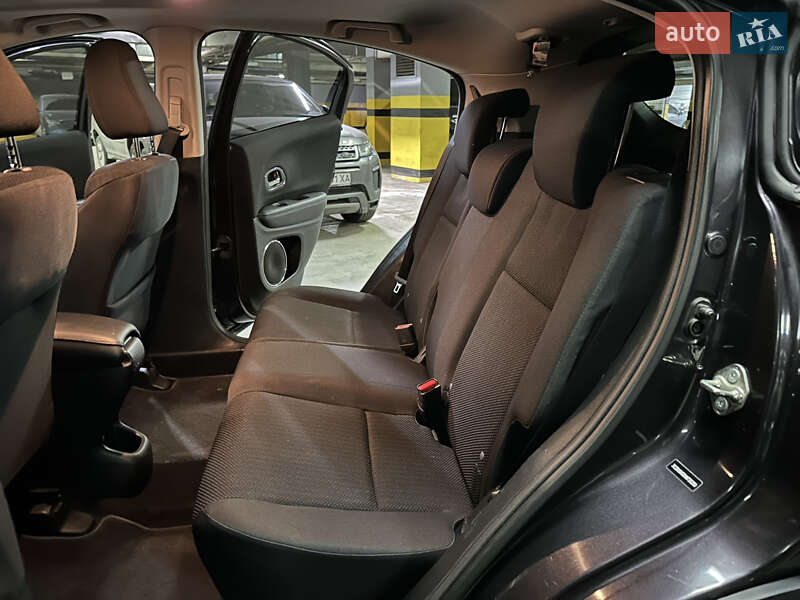 Внедорожник / Кроссовер Honda HR-V 2017 в Днепре