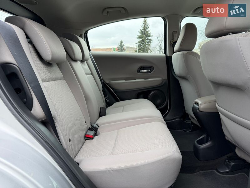 Внедорожник / Кроссовер Honda HR-V 2016 в Ужгороде фото 30 Внедорожник / Кроссовер Honda HR-V 2016 в Ужгороде