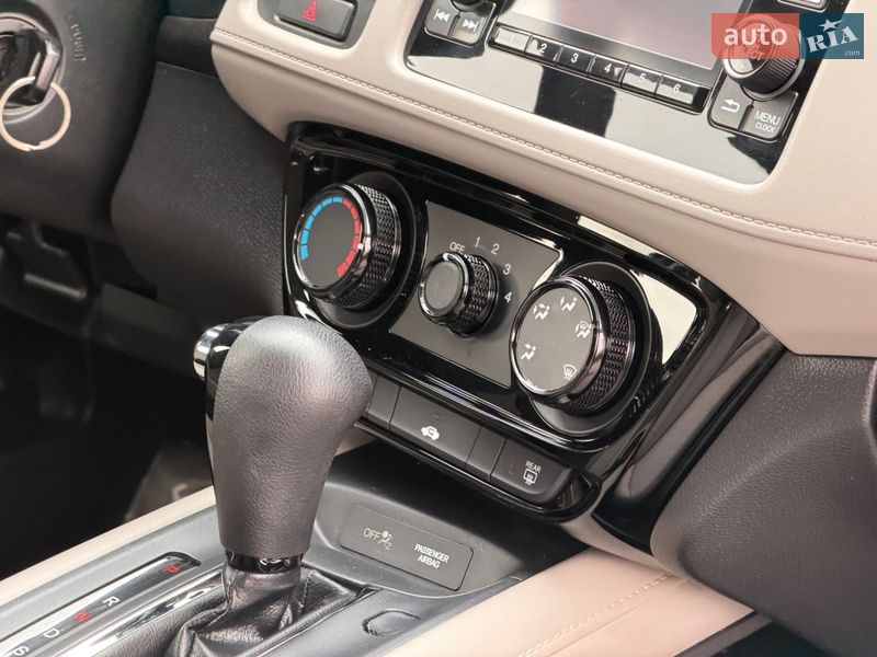 Внедорожник / Кроссовер Honda HR-V 2016 в Ужгороде фото 44 Внедорожник / Кроссовер Honda HR-V 2016 в Ужгороде