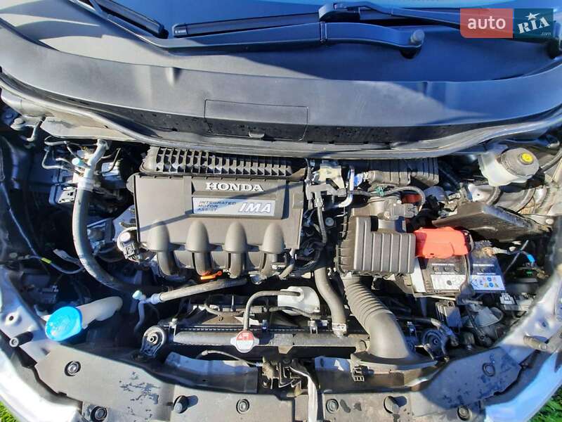 Хэтчбек Honda Insight 2012 в Могилев-Подольске