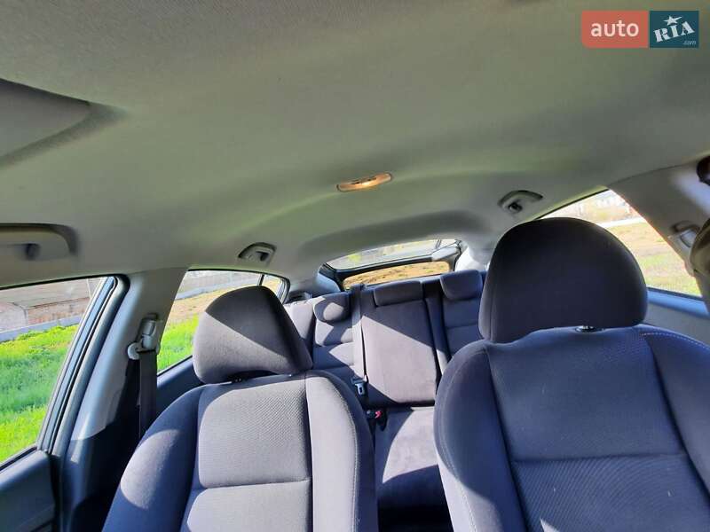 Хэтчбек Honda Insight 2012 в Могилев-Подольске