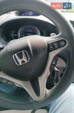 Хэтчбек Honda Insight 2010 в 
