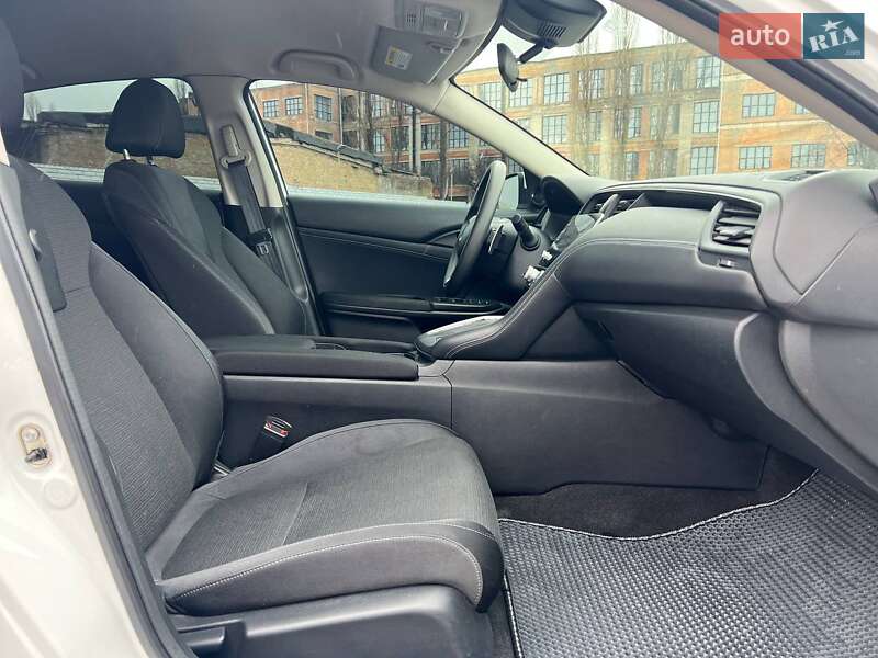 Седан Honda Insight 2020 в Киеве