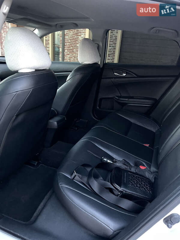 Седан Honda Insight 2018 в Чернівцях