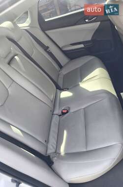 Седан Honda Insight 2018 в 
