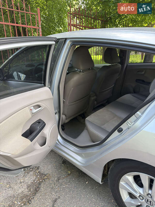 Хетчбек Honda Insight 2012 в Смілі