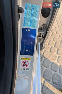 Хэтчбек Honda Insight 2012 в 