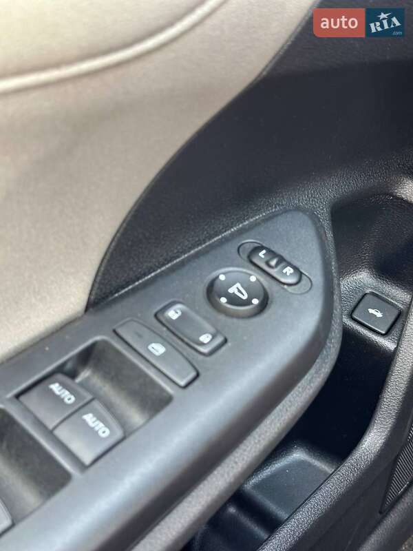 Седан Honda Insight 2018 в Луцке