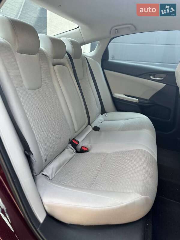 Седан Honda Insight 2018 в Луцке