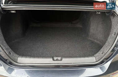 Седан Honda Insight 2021 в 