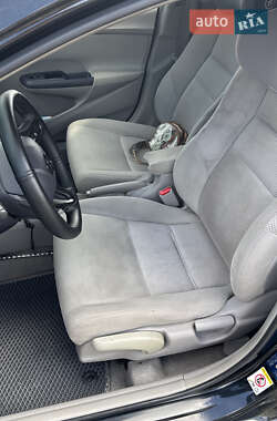 Хэтчбек Honda Insight 2010 в 