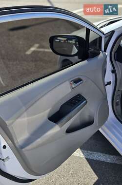 Хэтчбек Honda Insight 2010 в 