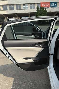Седан Honda Insight 2020 в 
