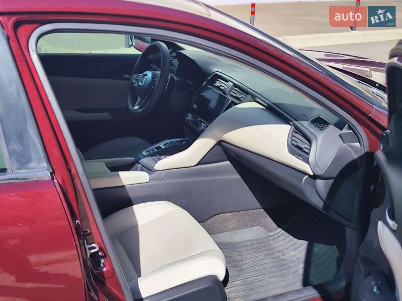Седан Honda Insight 2018 в Киеве
