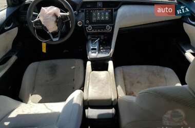 Седан Honda Insight 2021 в 