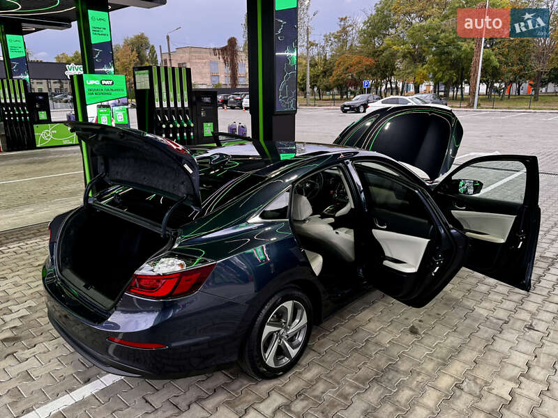 Седан Honda Insight 2019 в Одессе
