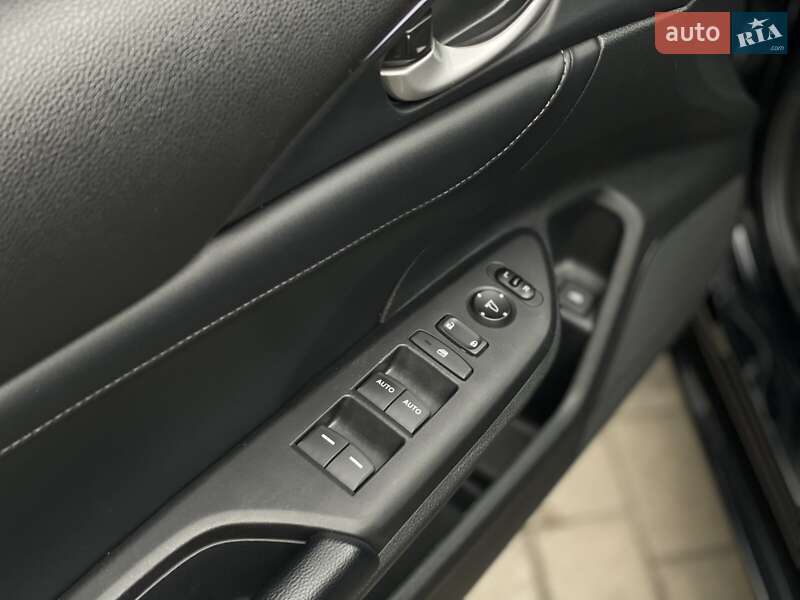 Седан Honda Insight 2019 в Днепре