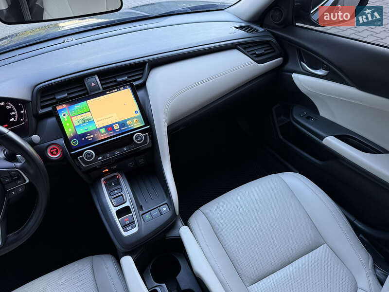 Седан Honda Insight 2018 в Одессе