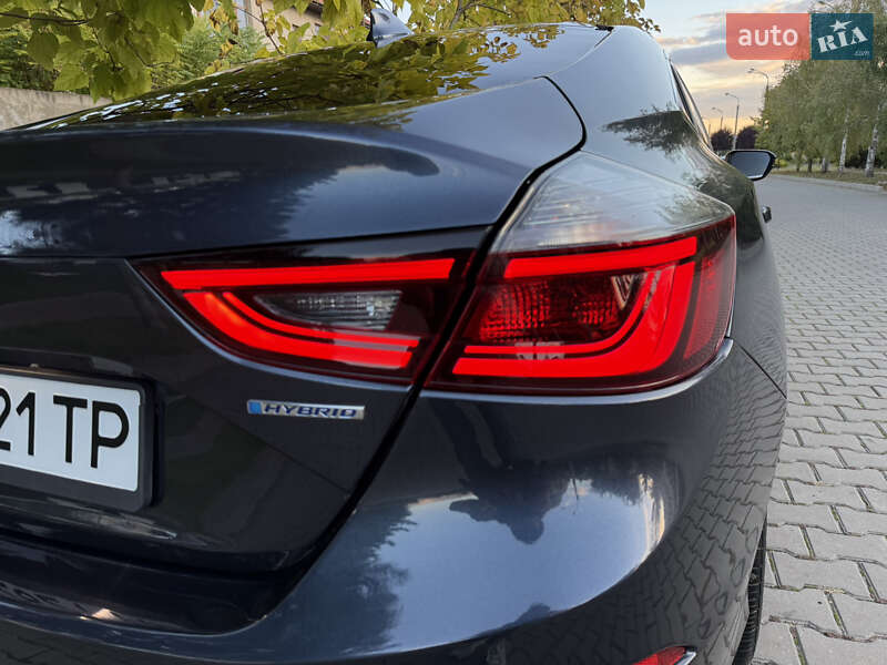 Седан Honda Insight 2018 в Одессе
