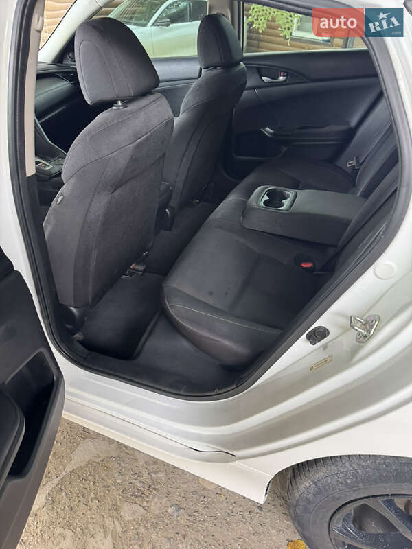 Седан Honda Insight 2020 в Чернівцях