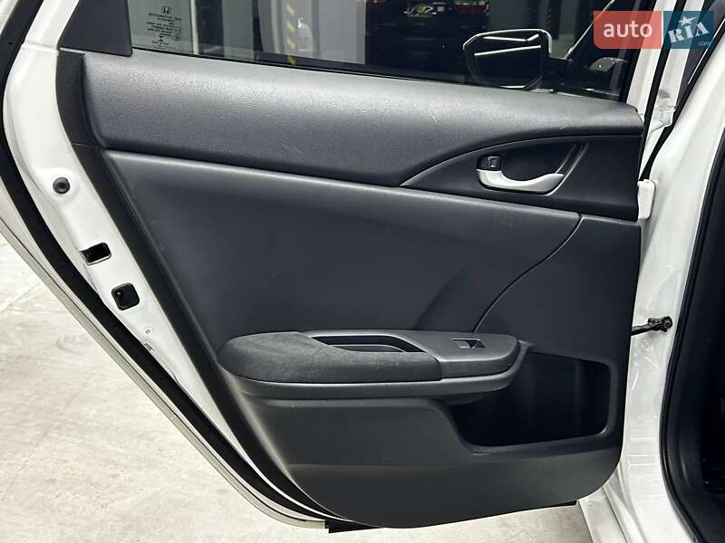 Седан Honda Insight 2020 в Чернівцях