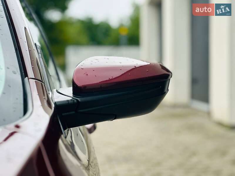 Седан Honda Insight 2018 в Луцке