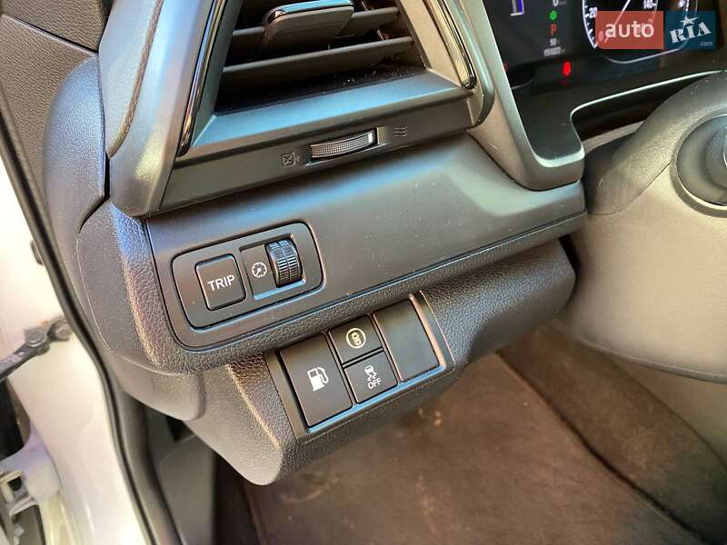 Седан Honda Insight 2018 в Львове