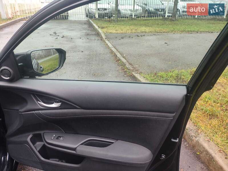 Седан Honda Insight 2019 в Киеве