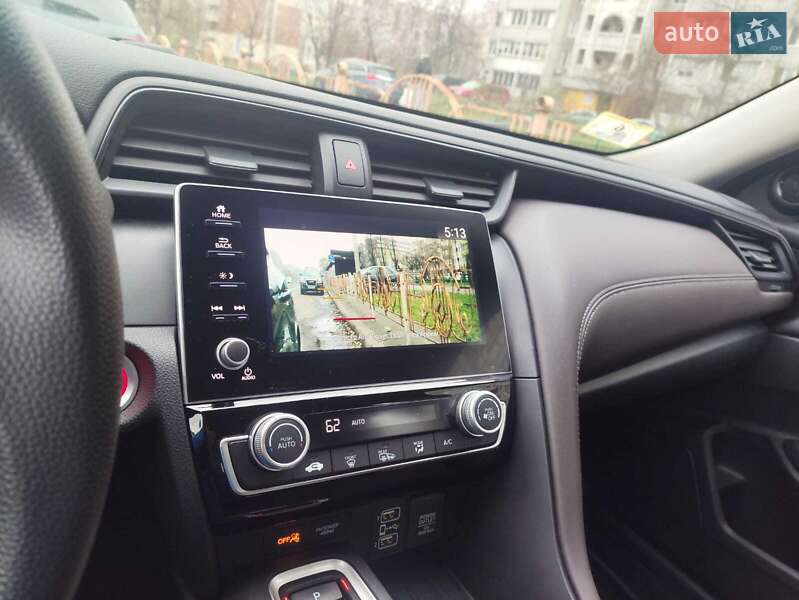 Седан Honda Insight 2019 в Киеве