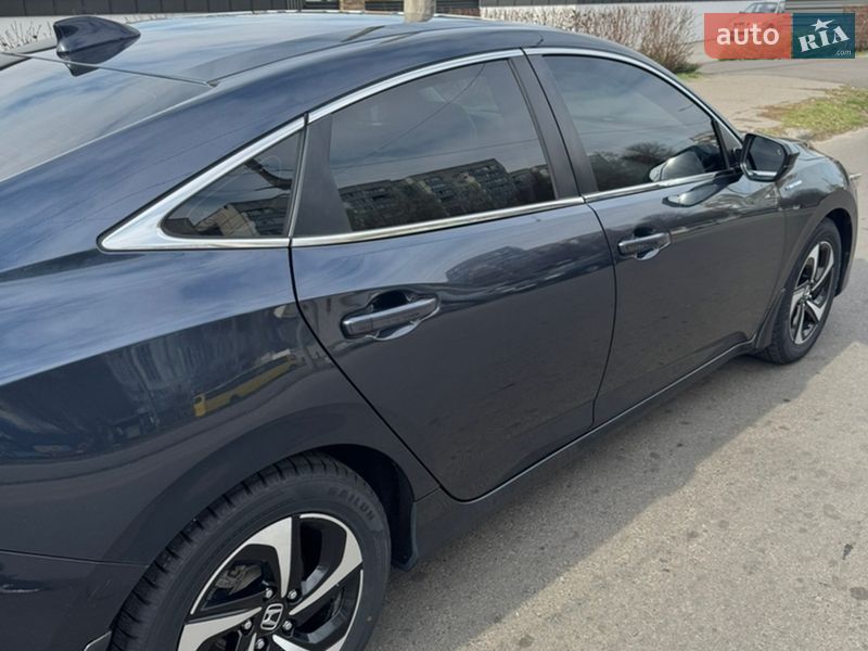 Седан Honda Insight 2021 в Кропивницком