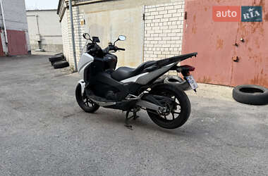 Макси-скутер Honda Integra 750 2015 в 