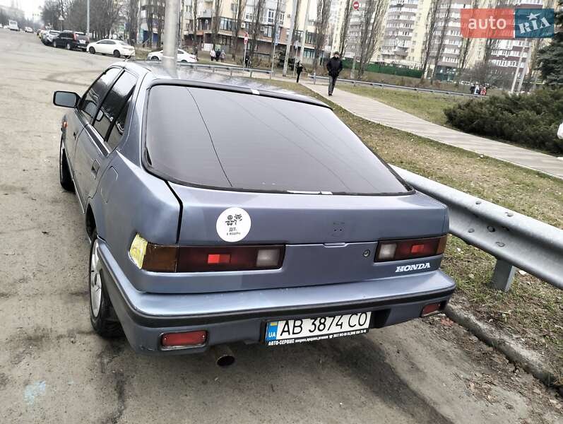 Лифтбек Honda Integra 1988 в Киеве