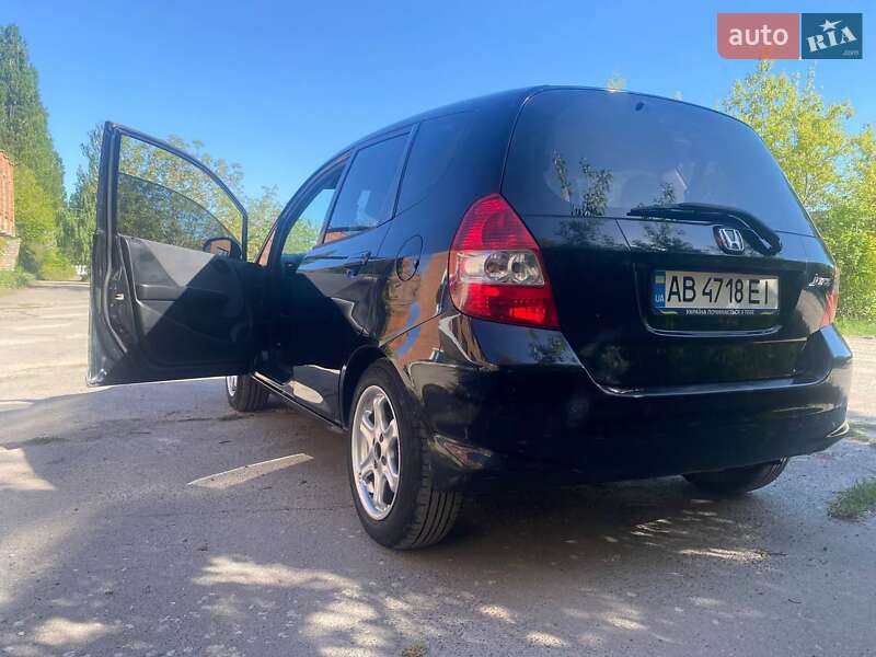 Хэтчбек Honda Jazz 2006 в Виннице