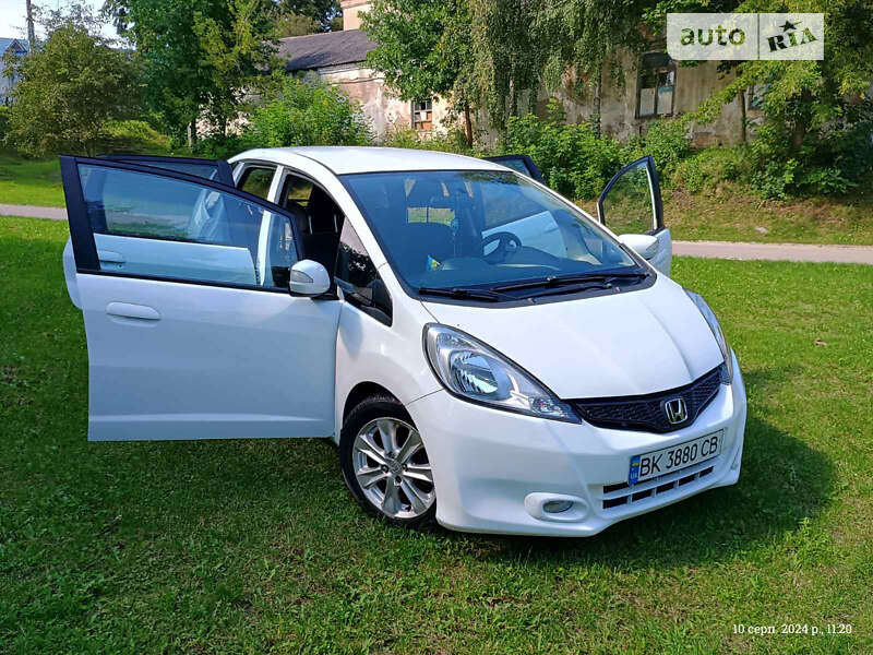 Хэтчбек Honda Jazz 2012 в Ровно фото 8 Хэтчбек Honda Jazz 2012 в Ровно