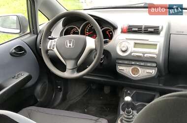 Хэтчбек Honda Jazz 2005 в 