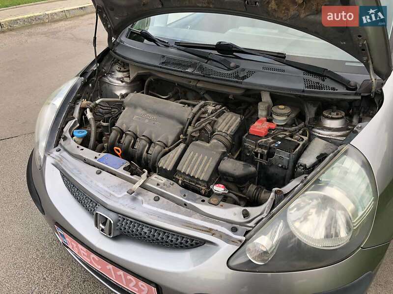 Хэтчбек Honda Jazz 2005 в Луцке