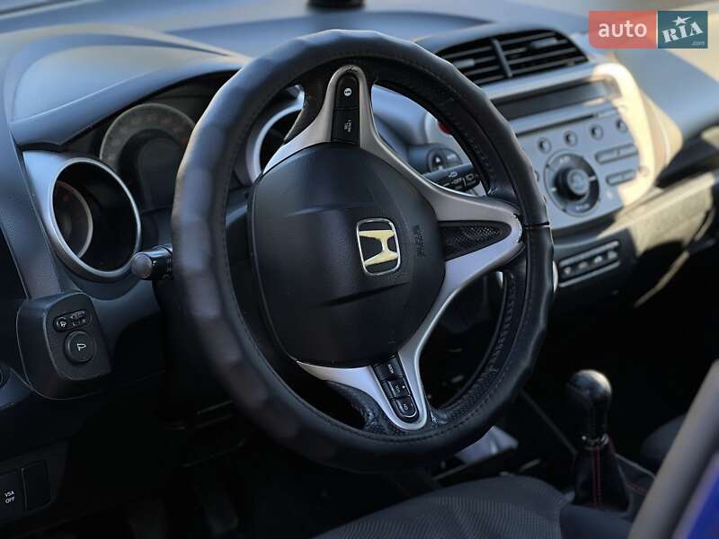 Хэтчбек Honda Jazz 2010 в Ровно фото 16 Хэтчбек Honda Jazz 2010 в Ровно