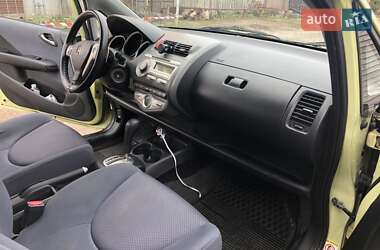 Хэтчбек Honda Jazz 2005 в 