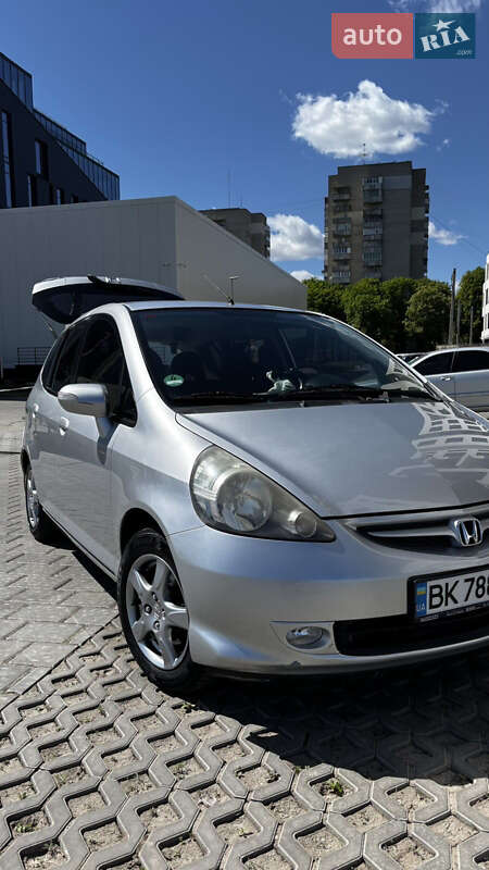 Хэтчбек Honda Jazz 2008 в Ровно