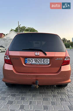 Хэтчбек Honda Jazz 2006 в 