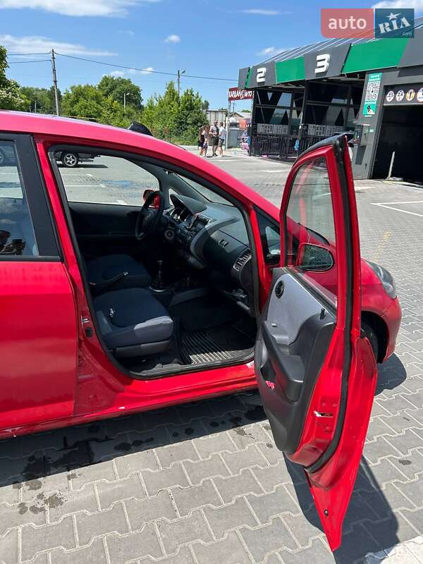 Хетчбек Honda Jazz 2003 в Чернівцях