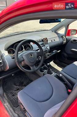 Хэтчбек Honda Jazz 2003 в 
