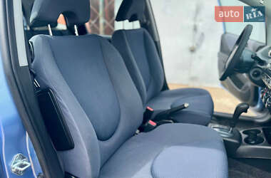 Хэтчбек Honda Jazz 2005 в 