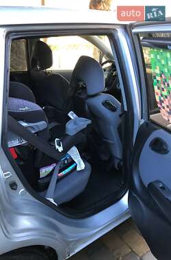 Хэтчбек Honda Jazz 2002 в 